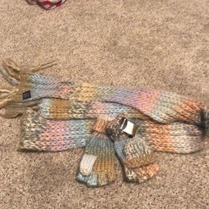 Scarf with matching Gloves